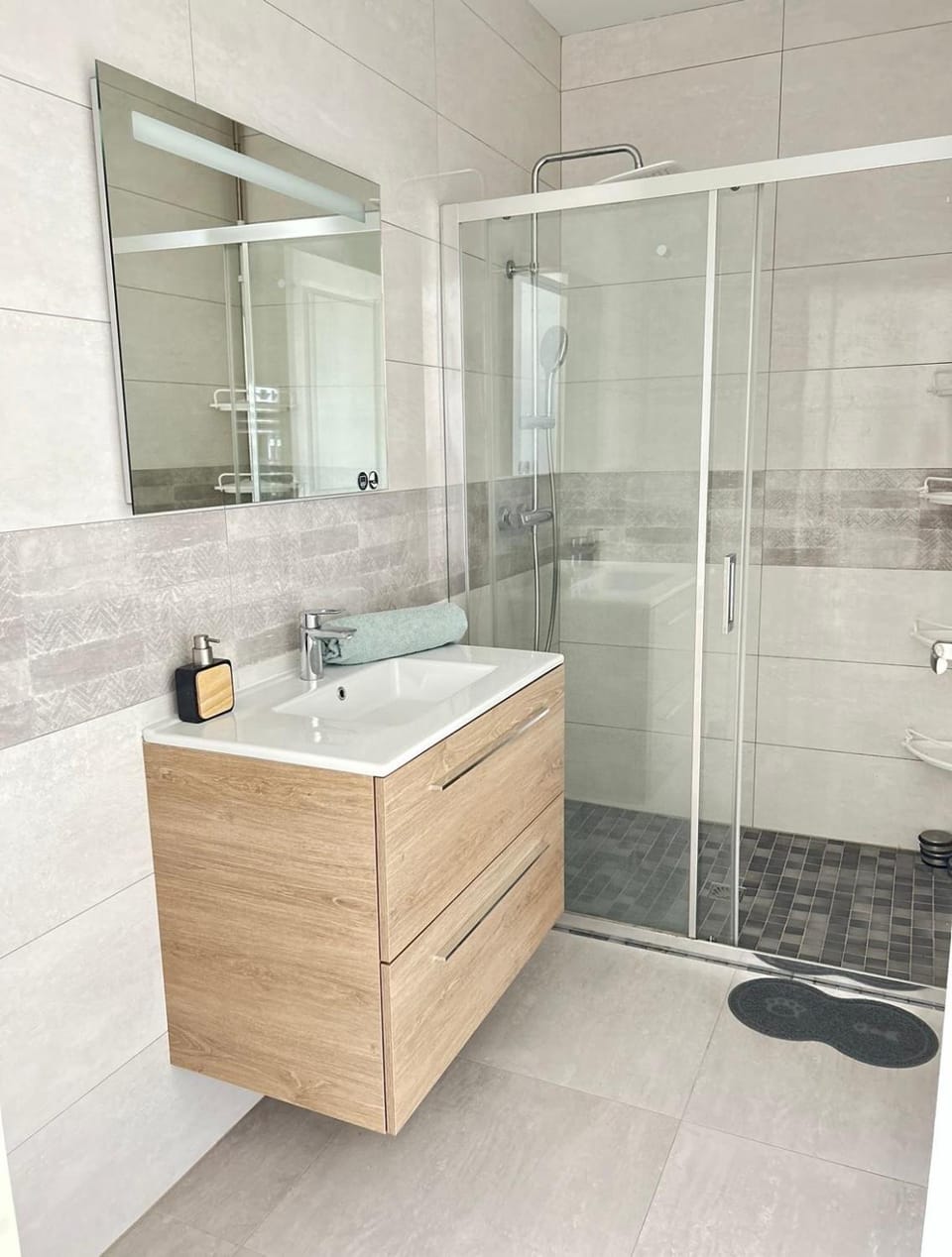 Serenity, parking gratuit , 5 min Auxerre Apartment in Bourgogne-Franche-Comté