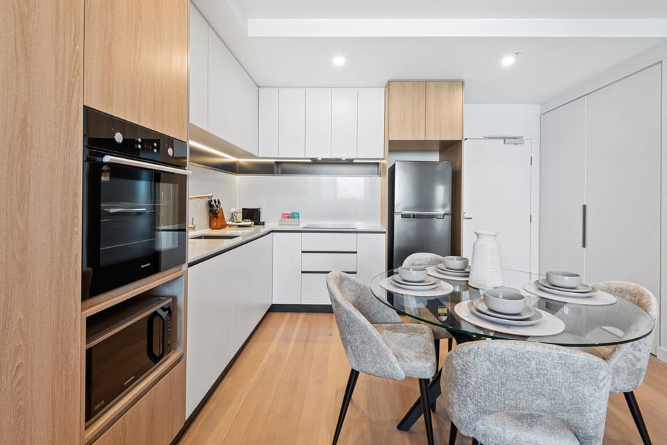 Skyview1-Bed, Infinity Pool, Cinema, Gym & BBQ Apartment in Melbourne