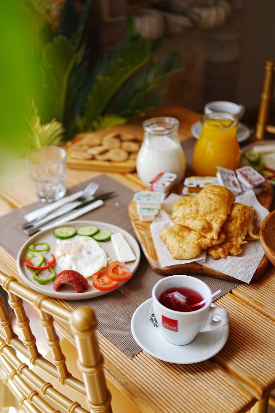 Food and drinks, Food, Breakfast, Continental breakfast, Lunch, Dinner, Drinks