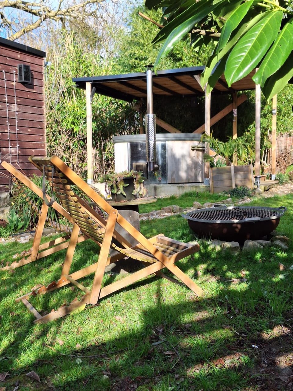 Spring, Day, Natural landscape, BBQ facilities, Garden, Spa and wellness centre/facilities, Garden view, sunbed