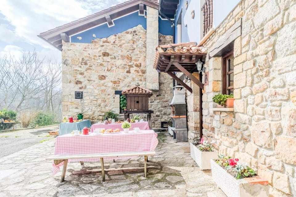 Casa de Aldea El Toral House in Asturias