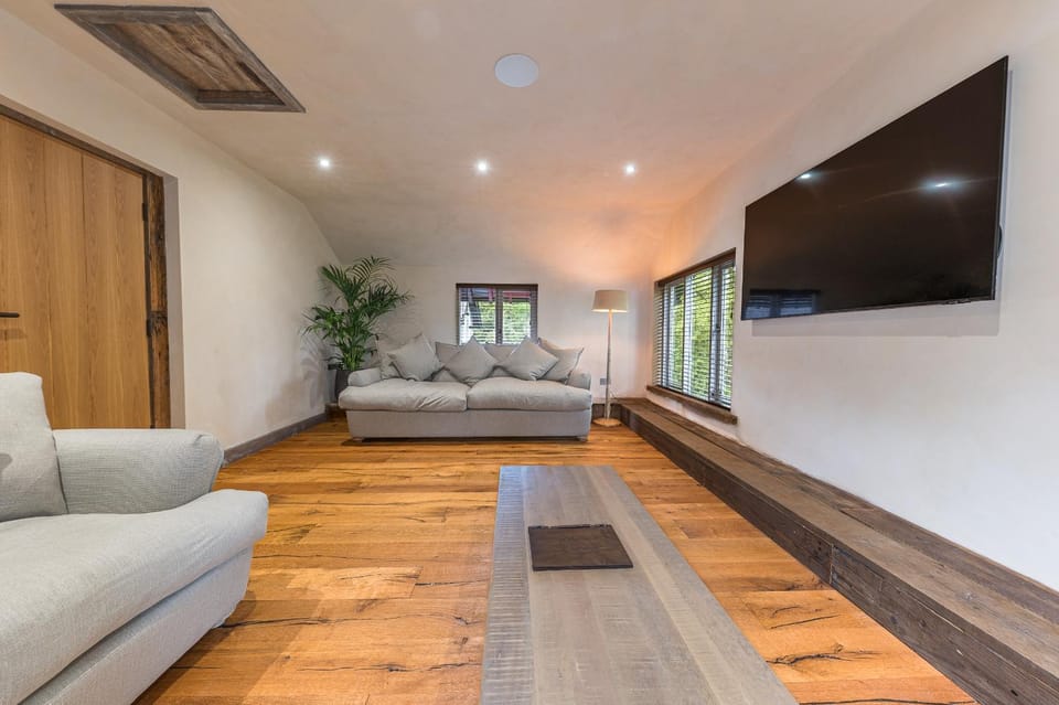 Quirky Retreats - The Coach House House in Windermere