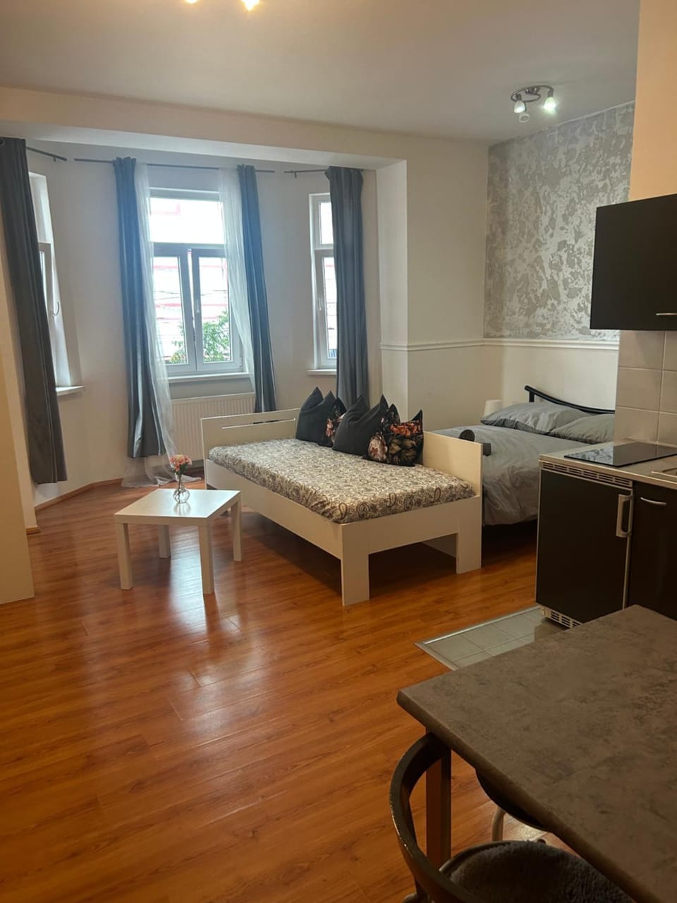 1 st may plaza de luxe Apartment in Bratislava