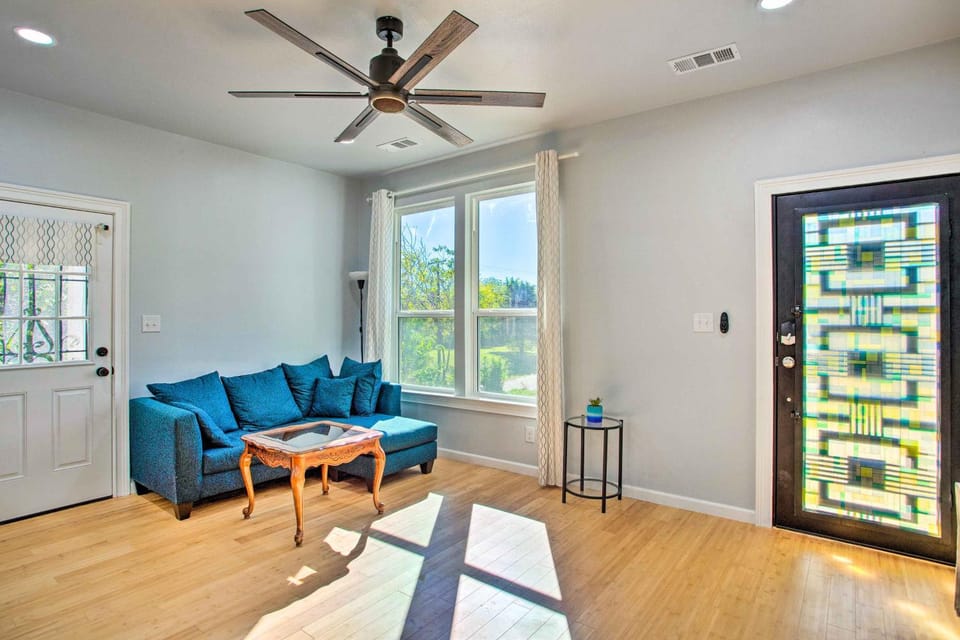 Denison Home w/ Balcony: Walk to Downtown! House in Lake Texoma
