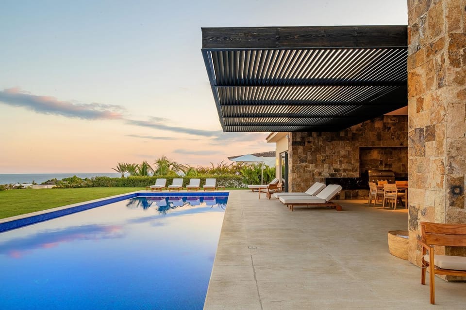 Stunning 11Bd Villa Fully Staffed, Indoor Tennis and More Villa in Baja California Sur