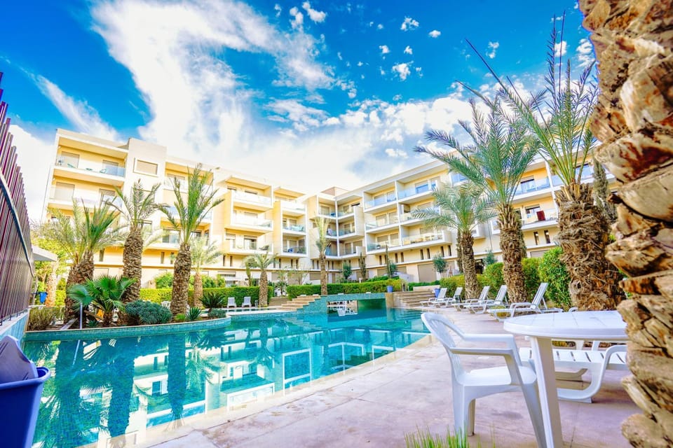 Property building, Swimming pool