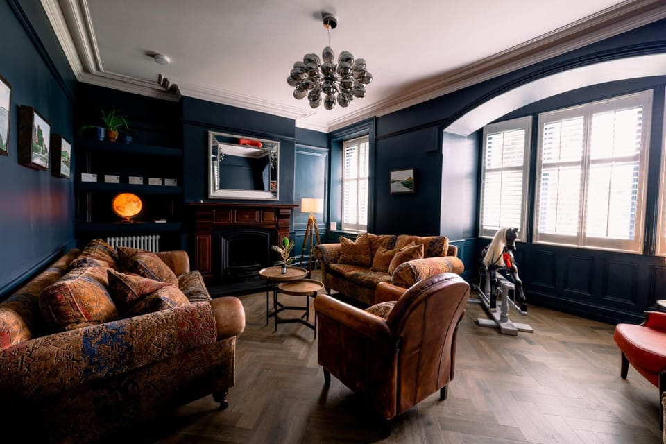 Living room, flat iron