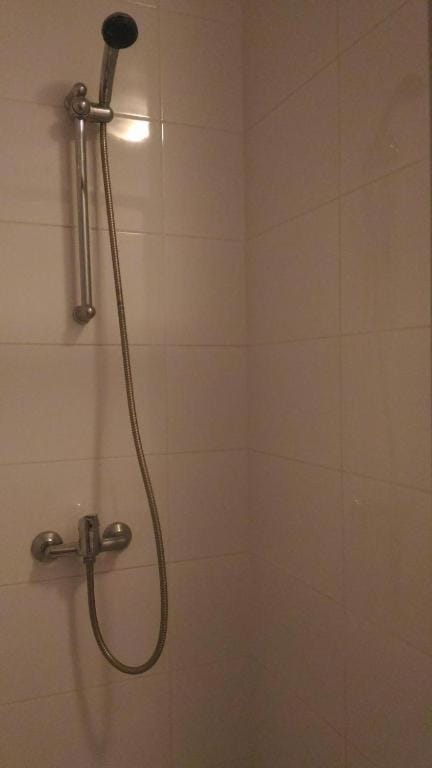 Chambre Privee Salle de Bain Privee centre ville Claye Vacation rental in Île-de-France