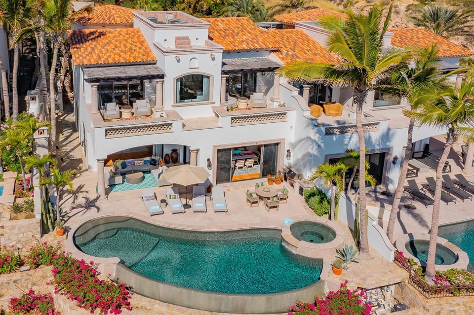 Amazing 5bd Villa Del Mar Villa with Full Staff and Steps from the Beach Villa in Baja California Sur