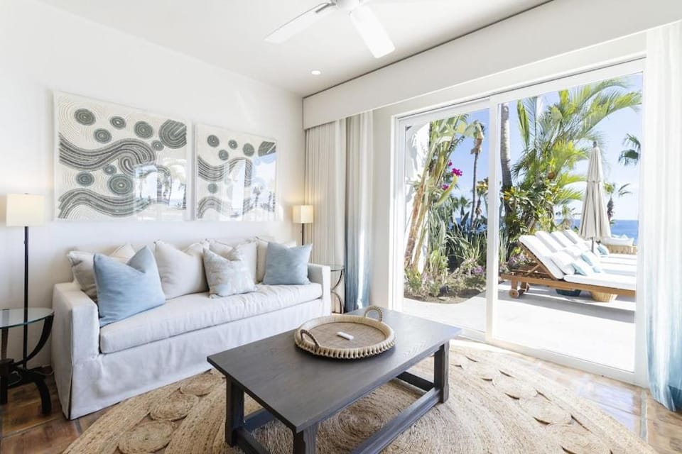 Luxurious 5bd Del Mar Palmilla Villa Staffed and Swimmable Beach Villa in Baja California Sur