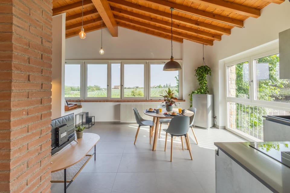 View (from property/room), Balcony/Terrace, Kitchen or kitchenette, Living room, Seating area, Dining area