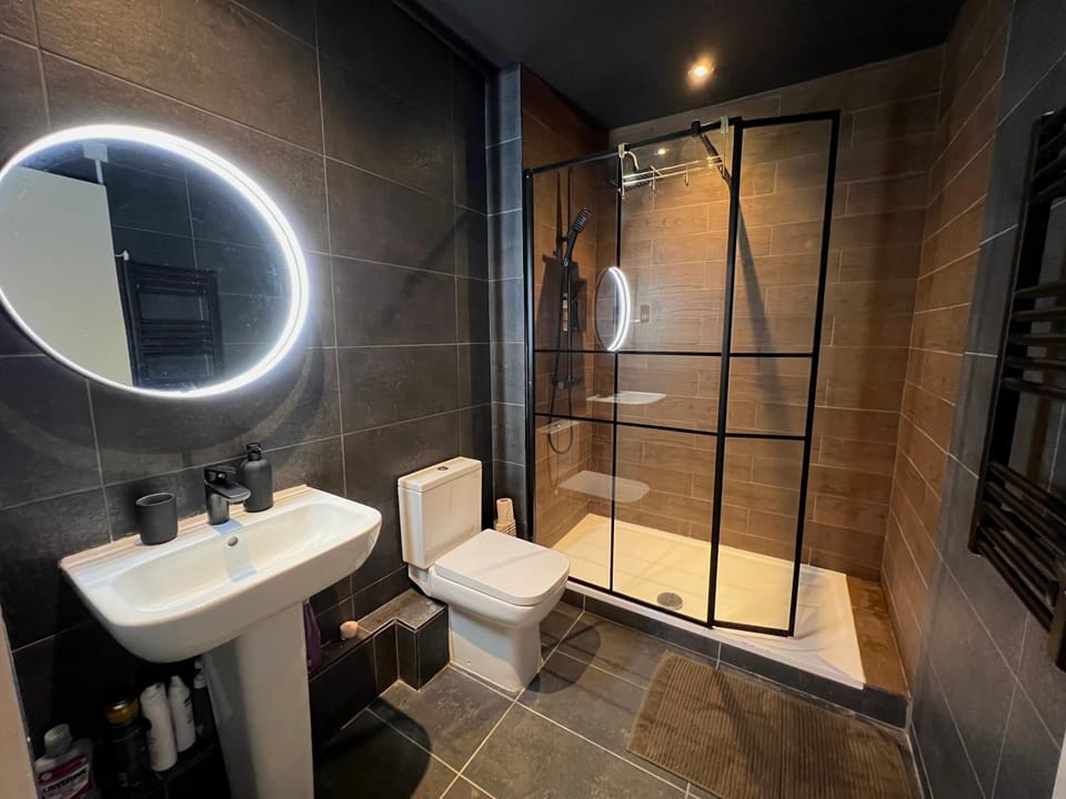 Shower, Toilet, Bathroom