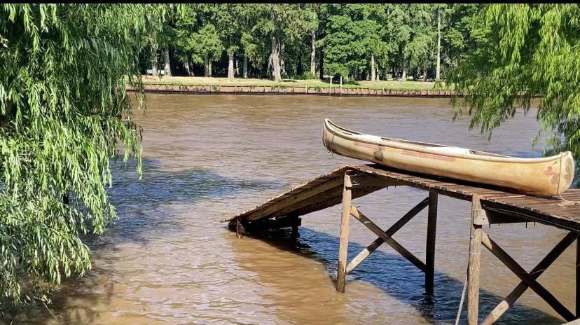 Cabaña Soñada frente al Rio Apartment in Buenos Aires Province