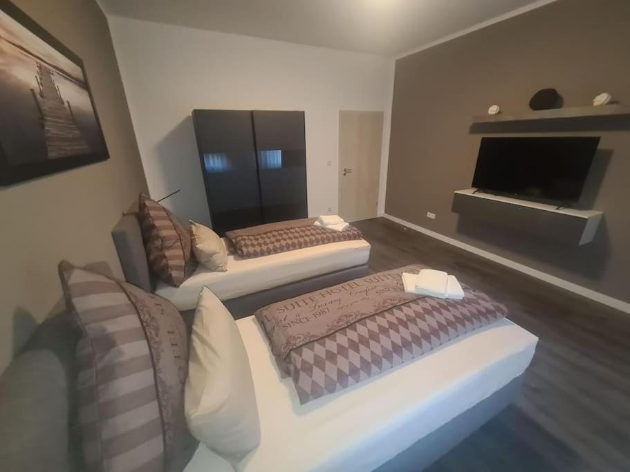 TV and multimedia, Photo of the whole room, Bedroom