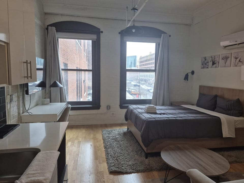 Trumbull Apartments Elevator WI-FI XL CENTER Hartford CT Apartment in Hartford
