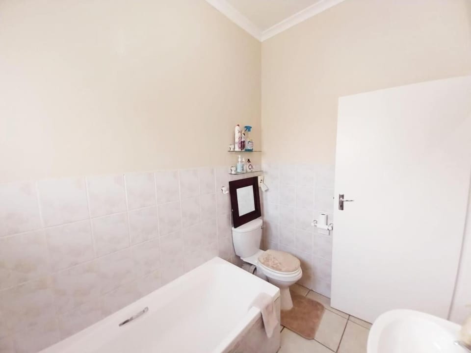 Toilet, Bathroom