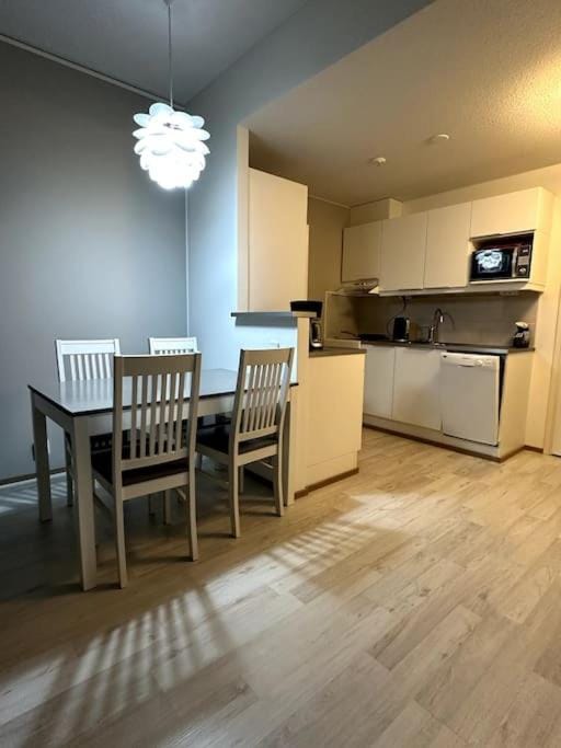 Quality Apt in the City Center For 5 - BRAND NEW Apartment in Rovaniemi
