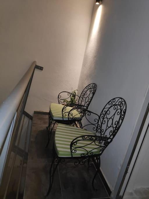 Cheerful 3 bedroom town house with garage free parking inside or outside with back yard and roof House in Sliema