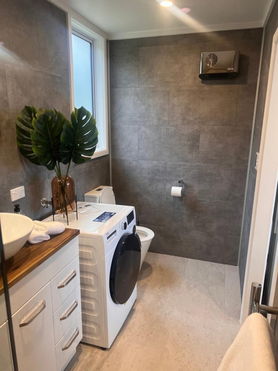 Bathroom, towels, washing machine, dryer