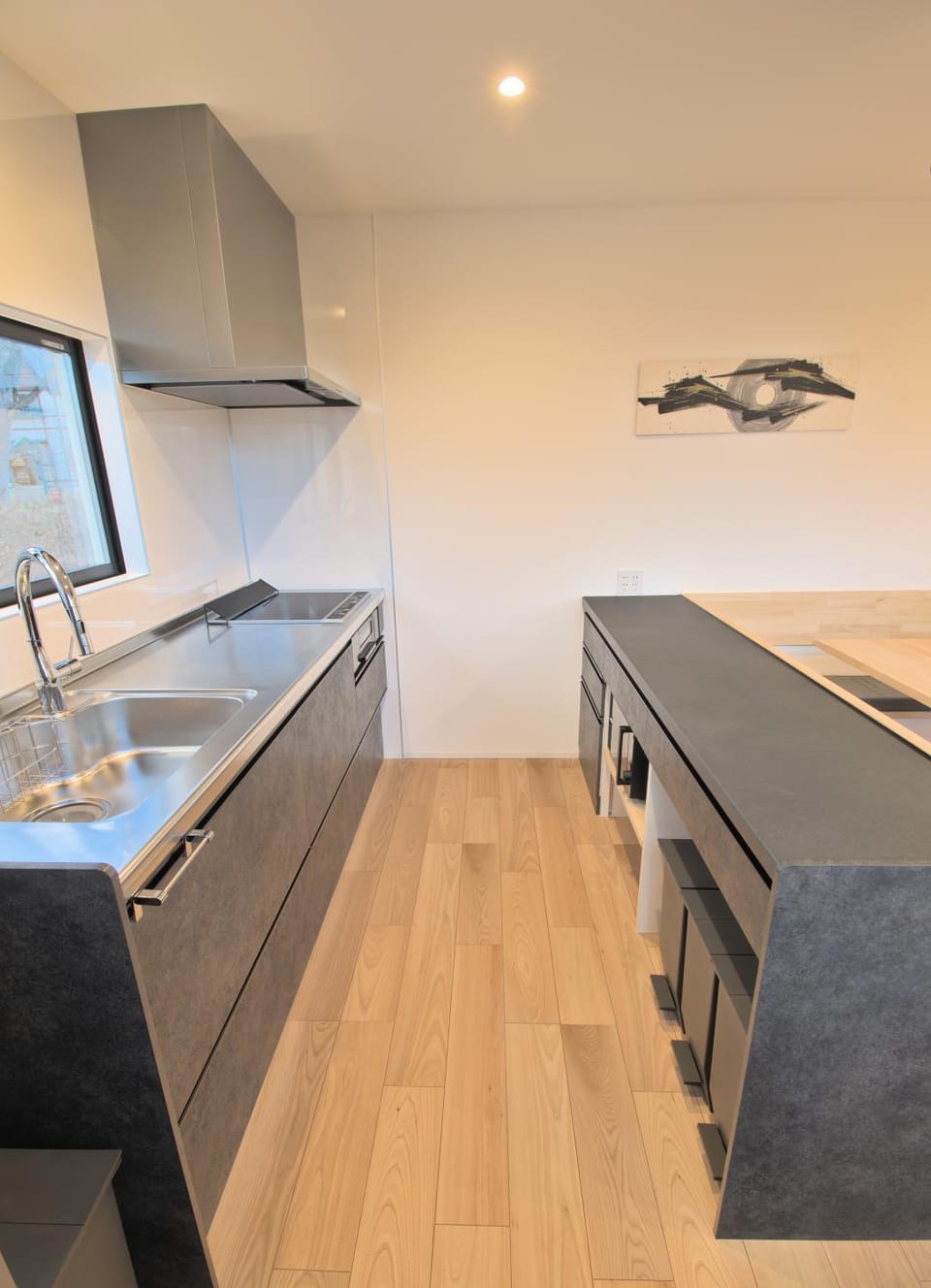 Kitchen or kitchenette, minibar, stove