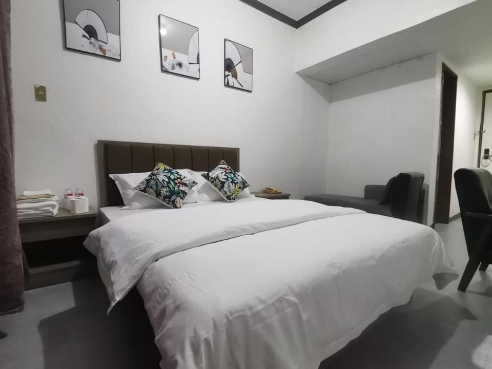 TemporaryHome -susan Apartment in Makati