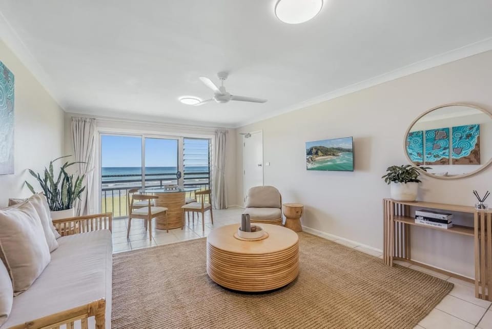 Absolute Beachfront Apartment 2T Apartment in Lennox Head