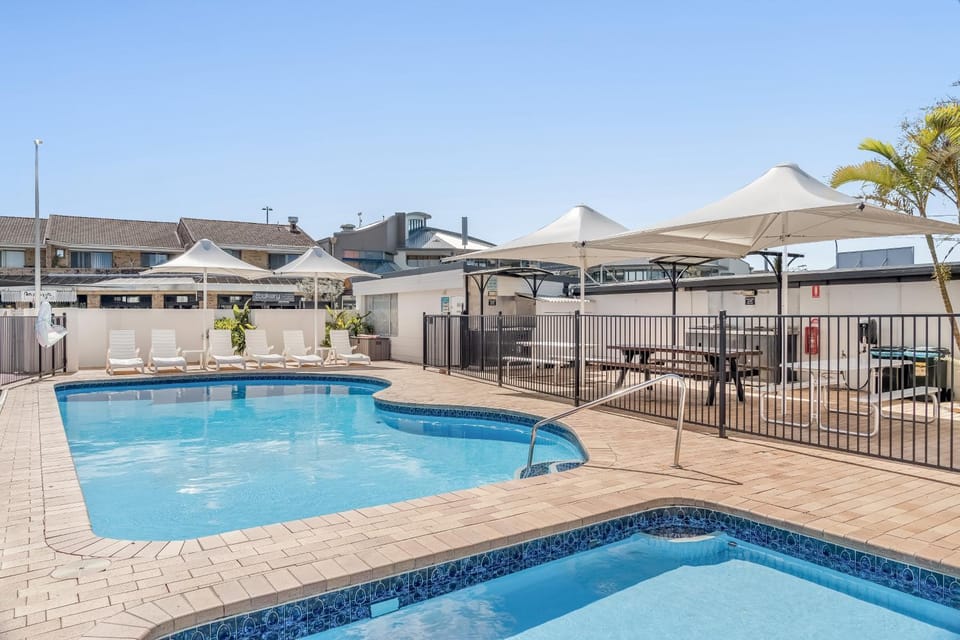 Absolute Beachfront Apartment 4T Apartment in Lennox Head