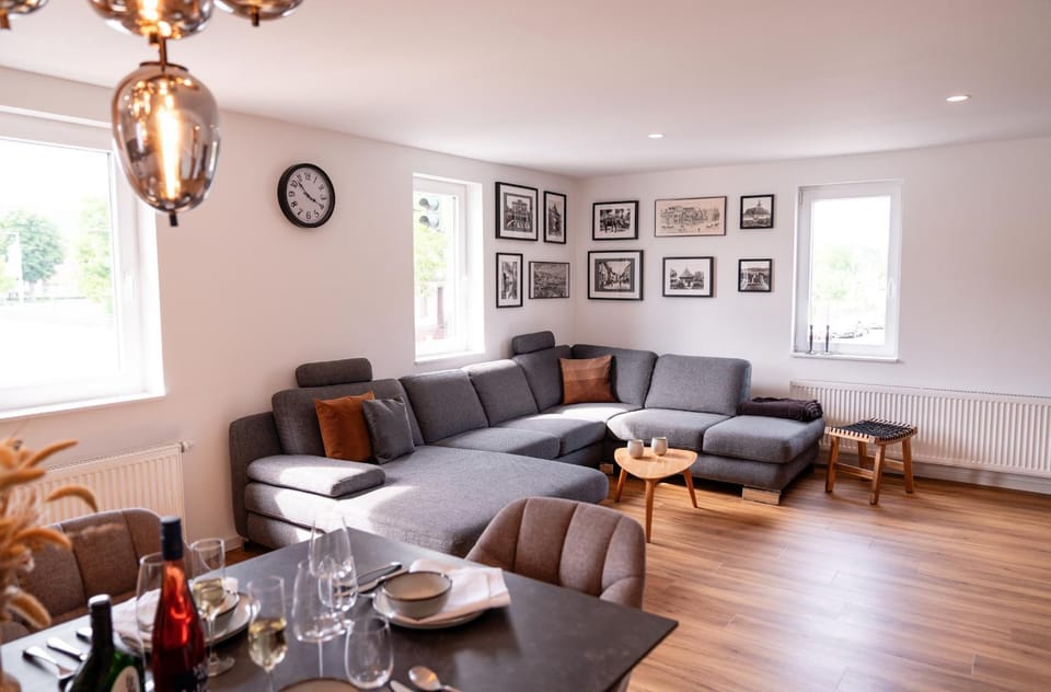 Living room, Food