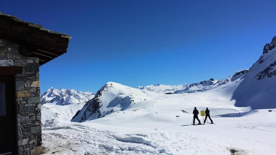 Skiing, Mountain view
