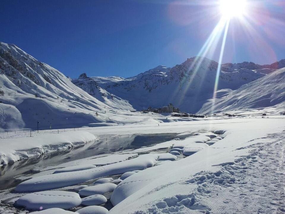 Skiing, Mountain view