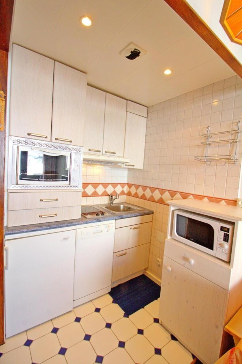 Bathroom, oven, kitchen