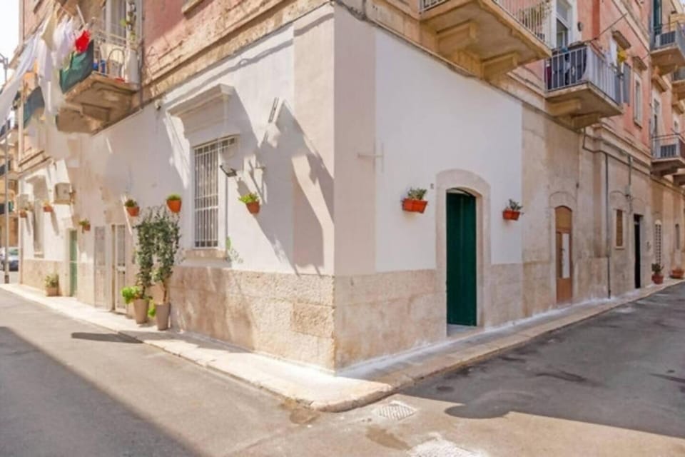 Iris Apartment, comfort nel cuore di Bisceglie Apartment in Apulia