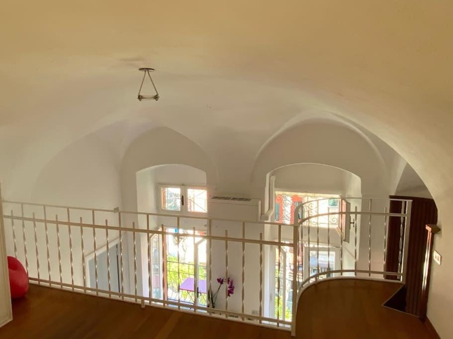 APPARTAMENTO DI CHARME NEL CUORE DI SANREMO Apartment in Sanremo