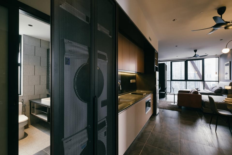 Scarletz KLCC Studio Suites 4 pax Luxury Modern Style WiFi 100Mbps Apartment in Federal Territory of Kuala Lumpur