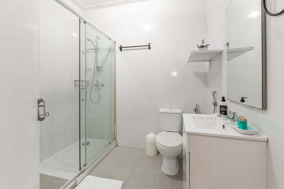Cosy Apartment with Veranda in Gaia - 1E Apartment in Vila Nova de Gaia