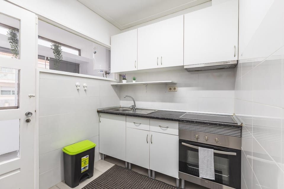 Cosy Apartment with Veranda in Gaia - 1E Apartment in Vila Nova de Gaia