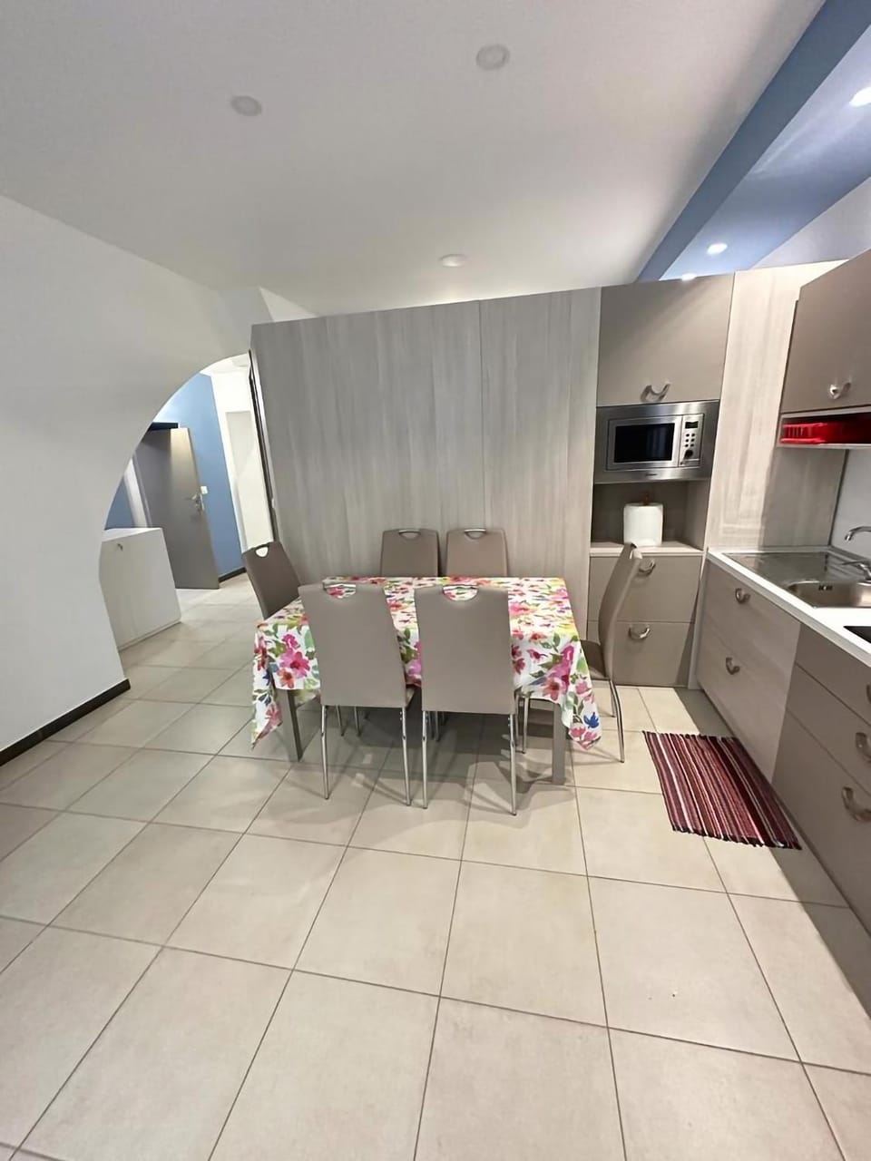 Kitchen or kitchenette, Living room, Seating area, Dining area, minibar, pet friendly, stove
