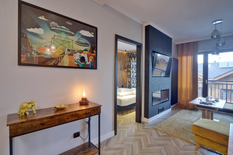 Living room, Bedroom