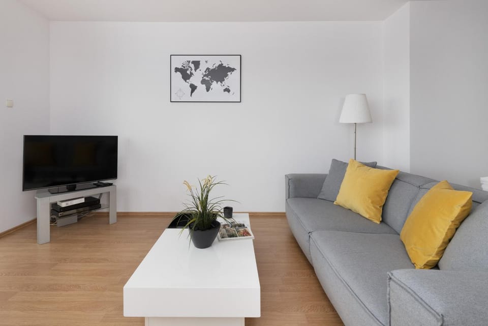 Communal lounge/ TV room, Living room