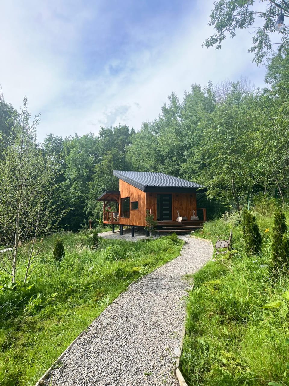 Property building, Day, Natural landscape, Garden, Garden view