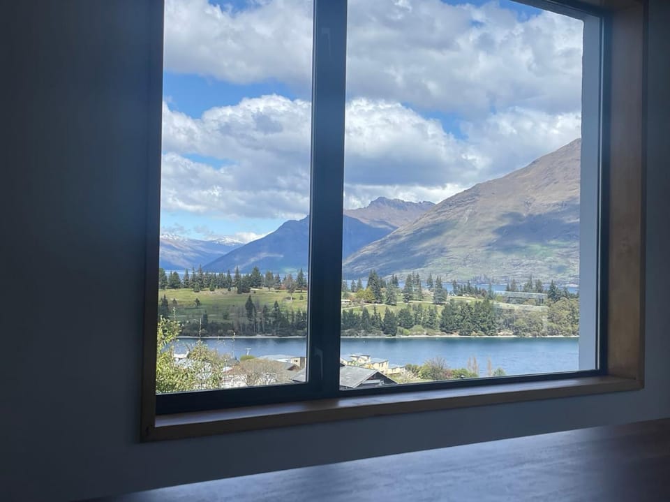 Nearby landmark, Day, Natural landscape, Lake view, Mountain view