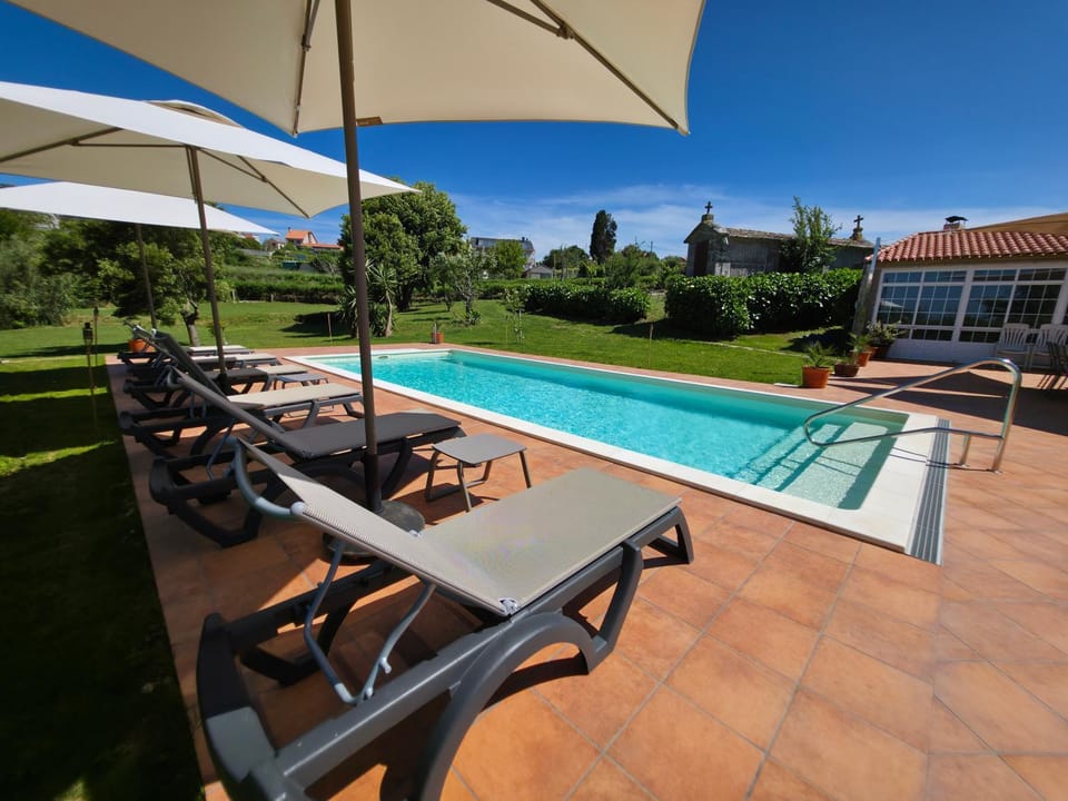 Pool view, Swimming pool, sunbed