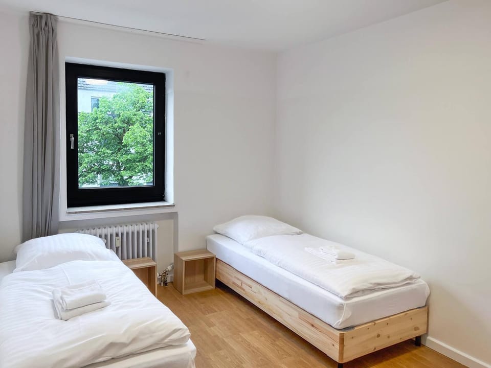 Bed, Photo of the whole room, Bedroom, internet