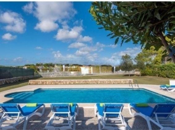 Day, Pool view, Swimming pool, sunbed