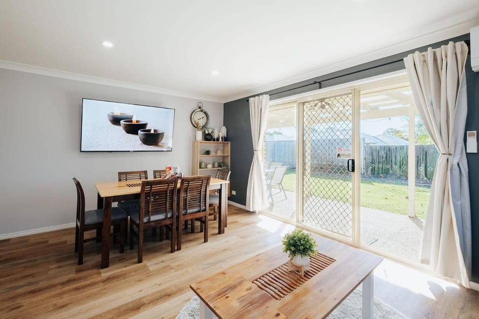Peaceful North Lakes Haven – A Touch of Zen House in North Lakes