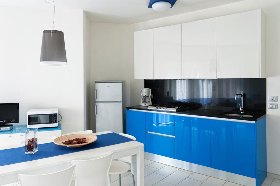 Coffee/tea facilities, Kitchen or kitchenette, Food and drinks, Dining area, Food, oven, pet friendly, stove, kitchen