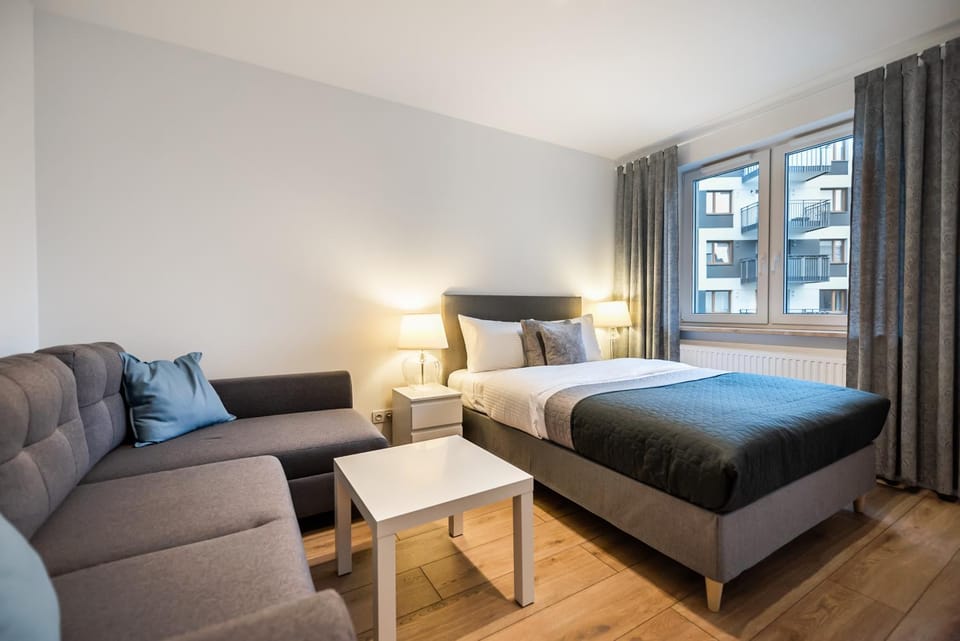 Bed, Living room, Photo of the whole room, Seating area, Bedroom