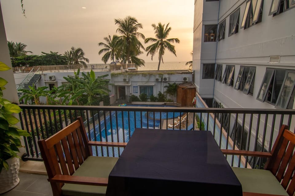 Day, View (from property/room), Balcony/Terrace, Balcony/Terrace, Pool view, Swimming pool