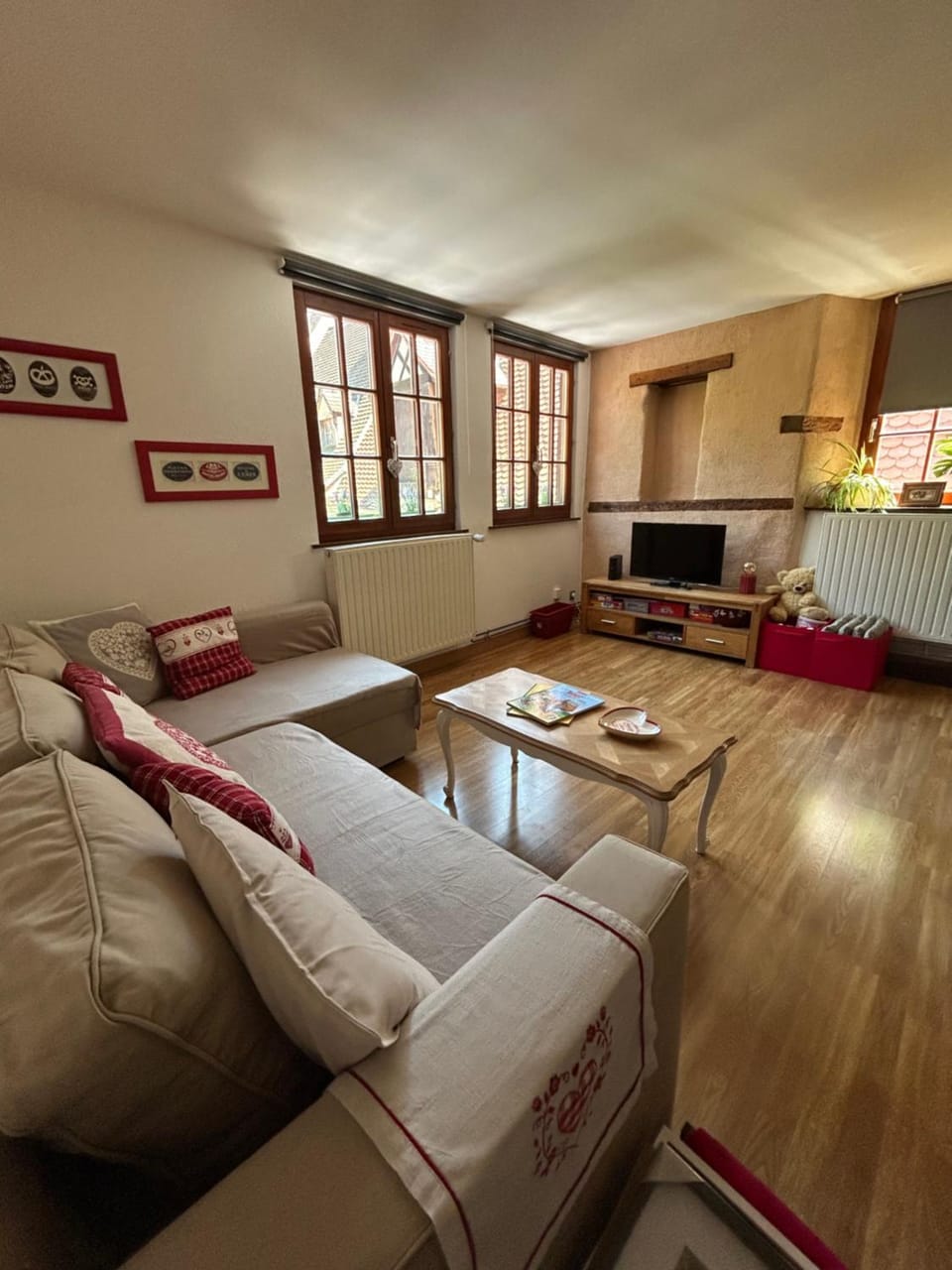 TV and multimedia, Seating area