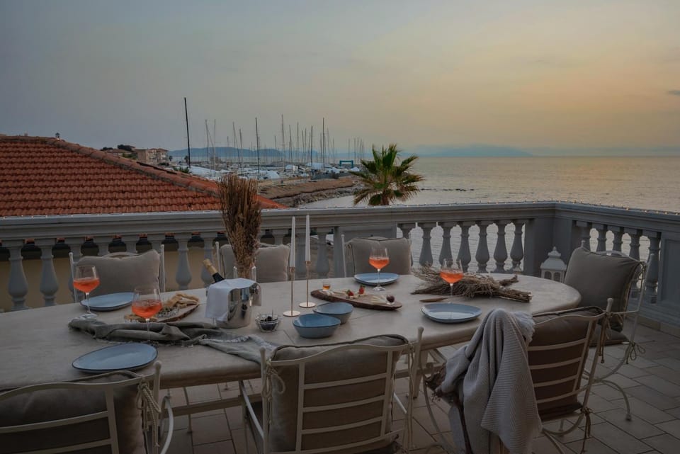 View (from property/room), Balcony/Terrace